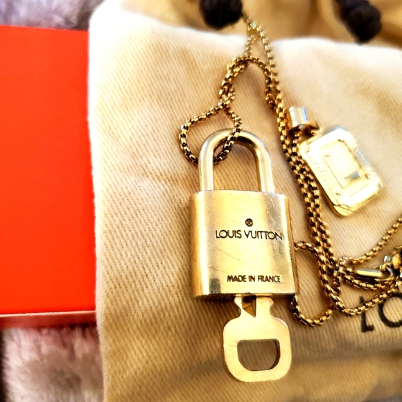 Authenic Louis Vuitton Padlock & Key - Picture 6 of 7